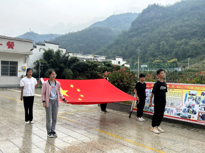 铭记历史守初心，少年笃行向未来——万峪初中开展“九一八”爱国主题教育