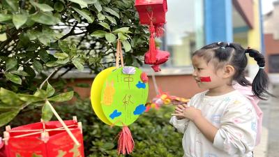 房县军店镇中心幼儿园：双节同庆润童心  家国情怀共传承