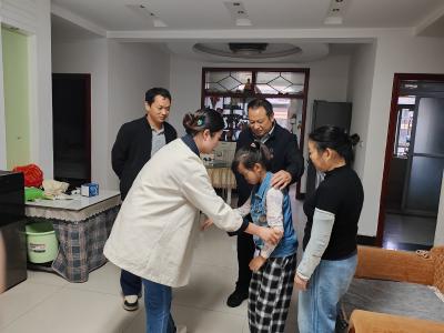 房县东城小学：六年送教路，一程守望情