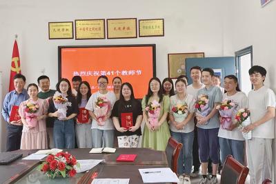 门古寺镇河兴小学：师徒结对助力教师专业成长