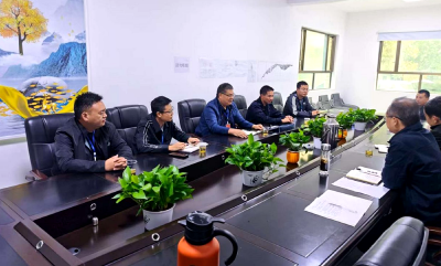 上龛乡：代表进电站  精准服务解难题