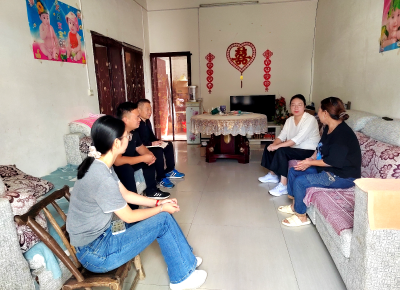 上龛乡：干部下沉汇民智 走访入户解难题