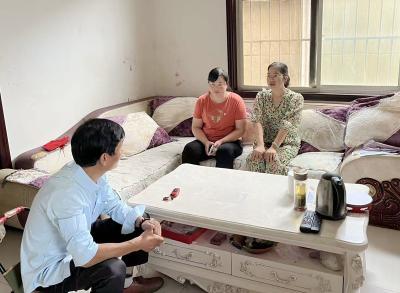 房县东城小学：开展“暖童心·助启航”家访活动
