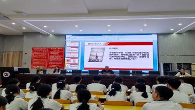 襄阳四中到房县一中开展教学交流活动