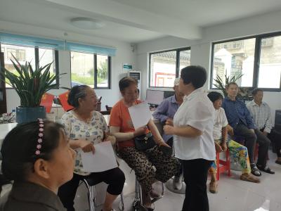 移动柜台进乡村  暖心服务零距离