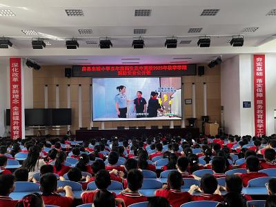 房县东城小学：师生共学消防 携手防患未“燃”
