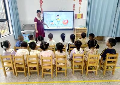 城关镇第二幼儿园：爱护小牙齿绽放大笑容