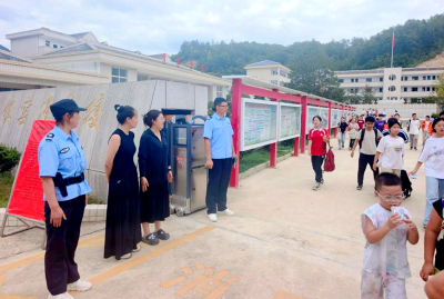 窑淮学校：建设“护学岗” 护出新风尚