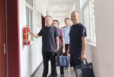 大木厂镇：部门联动进校园 筑牢安全“保障线”