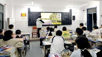 房县职业技术学校：告别卫生陋习 争做文明学生