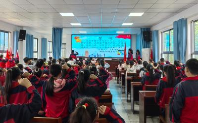 大木厂镇大木小学：鲜艳的队旗在飘扬 理想的翅膀在飞翔