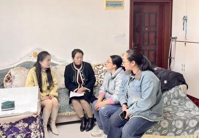 房县总工会：“娘家人”敲门送暖 精准帮扶“零距离”