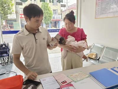 化龙堰镇纪委：监督推动“帮办代办”，让服务更有温度、速度与精度