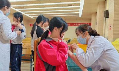免费HPV疫苗进校园！房县妇幼保健院筑牢花季女生健康防线