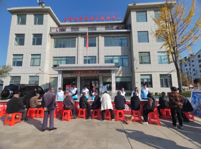 社保服务暖民心 政策宣讲进乡村——房县“社保服务进万家”活动走进红塔镇七里河村