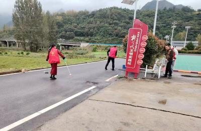 尹吉甫镇：村庄清洁常态化 美丽乡村焕新颜