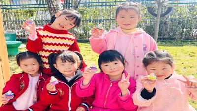 青峰镇中心幼儿园：童心暖重阳 传承敬老情