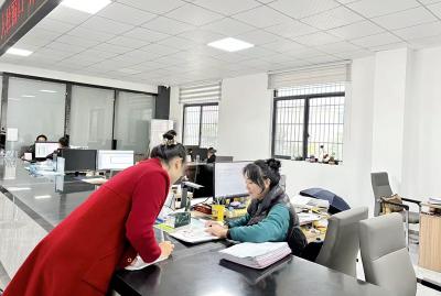 窑淮镇：暖心帮办 + 精准服务 打造基层政务服务新标杆