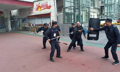 房县实验小学开展“最小应急单元”反恐防暴演练 筑牢校园安全防线