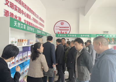 尹吉甫镇：农特馆供销两旺 助农增收笑开颜