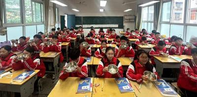 城关四中：推行“光盘”行动 倡导文明新风