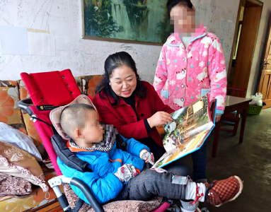 ​县实验小学：开展“送教上门”活动   护航残疾儿童成长