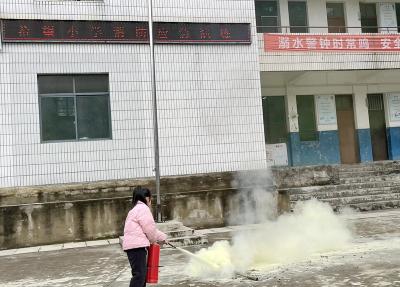 大木厂镇希望小学：举行消防应急演练 筑牢校园安全防线