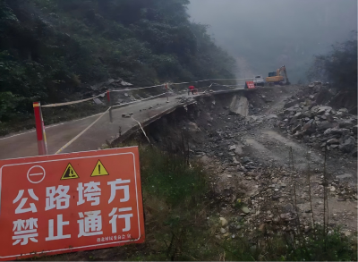 房县军店镇：转“危”向“安”，抢修群众安心路