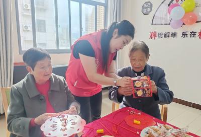 情暖双节 爱满家园——房县光荣院多彩活动喜迎中秋国庆