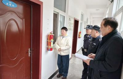 大木厂镇大木小学：消除消防安全隐患 筑牢校园安全防线