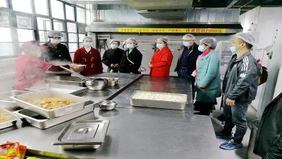 房县职业技术学校：部署校园餐专项整治工作