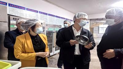 房县军店镇：开展校园餐专项监督活动