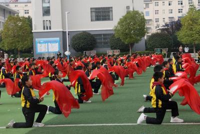 房县东城小学：金秋逐梦燃赛场 青春聚力耀东城