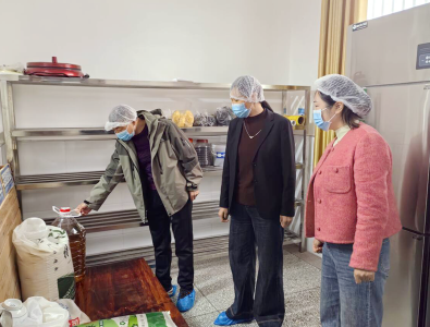 白鹤镇中心幼儿园：落“食”安全 守护成长