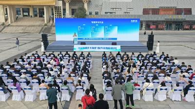 2025“畅行楚天·车享盛惠”促进汽车消费活动走进房县