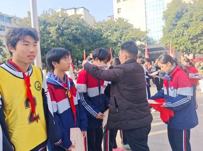 房县城关一中：赛场砺锋芒 五育谱新篇