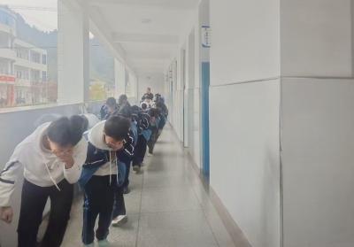 ​中坝学校开展消防疏散演练 筑牢师生安全“防护墙”