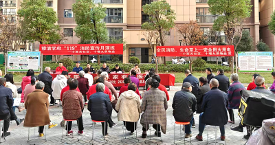 县城市管理执法局开展“人人讲安全、家家会分类”主题宣传活动