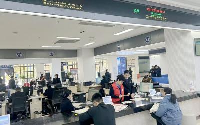 房县“个转企”焕发新生机 “一小时办结”群众获点赞