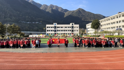 ​尹吉甫学校：青春赛场显风采 文体融合绽芳华