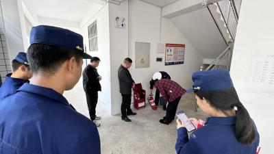 门古中学迎检促改   消防安全不松懈