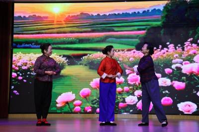 房县职工夜校元旦文艺汇演尽显职工活力