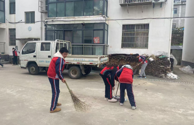 房县大木场镇：学生助力 “洁村行”，共绘乡村美丽画卷