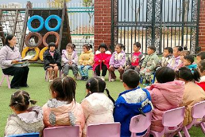 房县幼儿园：专业引领递温情  城乡共育促成长