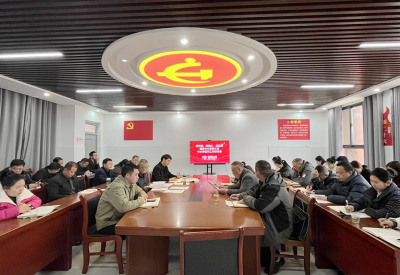 城关镇中心学校：以“练兵”强作风以课堂提效能