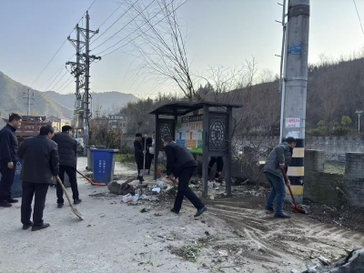 县城管执法局：干群同心靓乡村 倾情服务暖民心