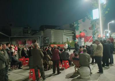 房县城关镇：一场“户院会” 搭起干群“连心桥”