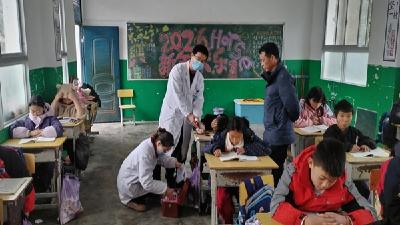 上龛乡卫生院进校园开展食品安全应急演练