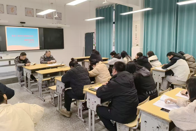 ​尹吉甫学校：能力作风建设推进会助力教育高质量发展