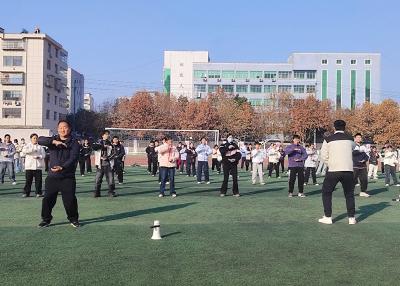 房县城关一中积极推进“武当武术进校园”落地生根